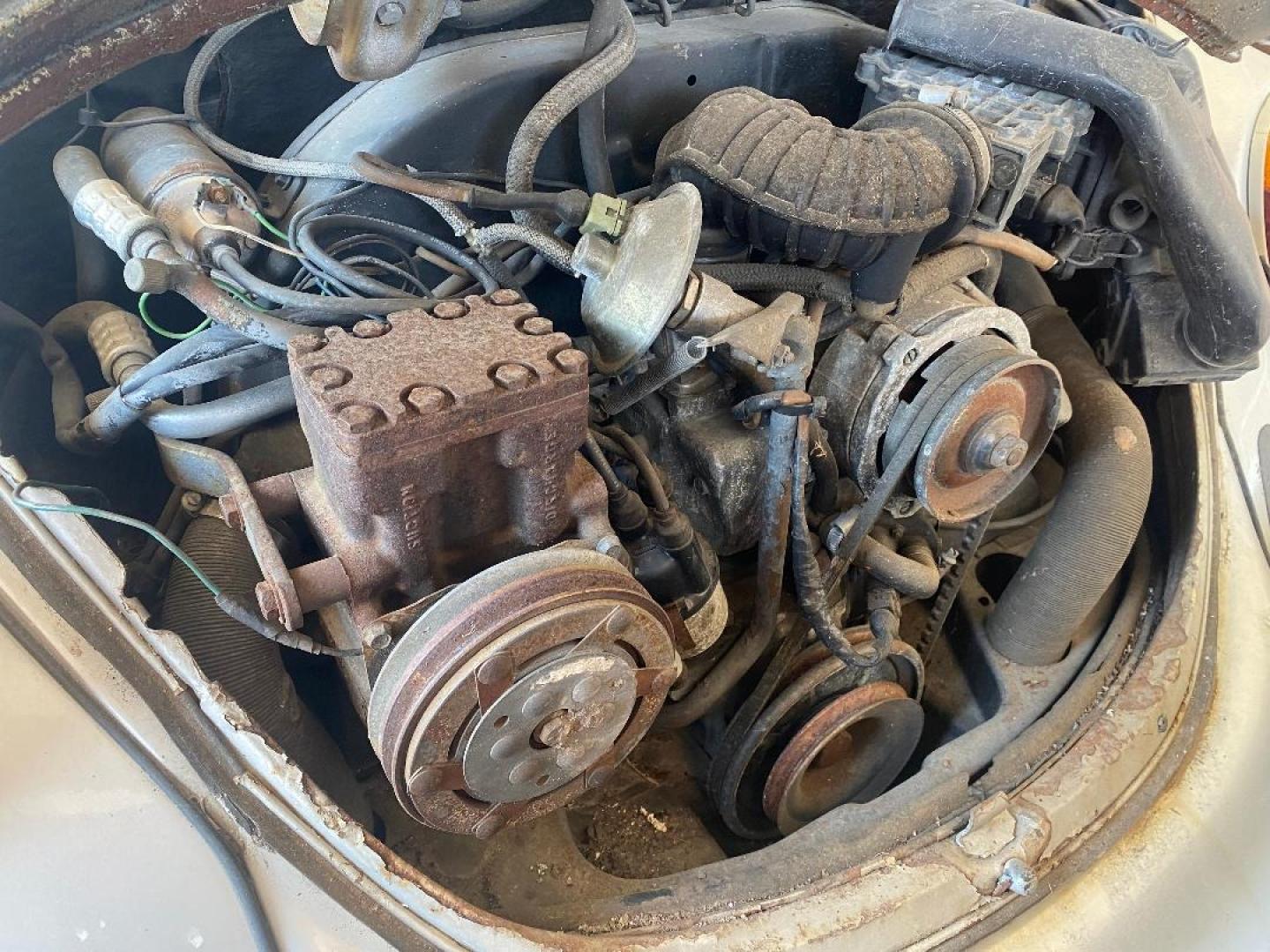 1979 Silver /Black Volkswagen Bug Convertible (1592028095) , Standard transmission, located at 1687 Business 35 S, New Braunfels, TX, 78130, (830) 625-7159, 29.655487, -98.051491 - Photo#7